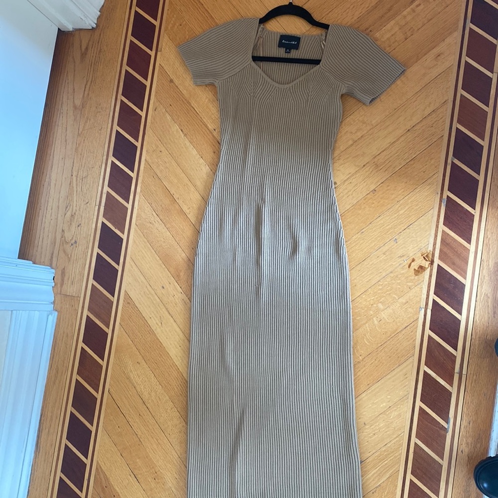 Long sweater dress with short sleeves